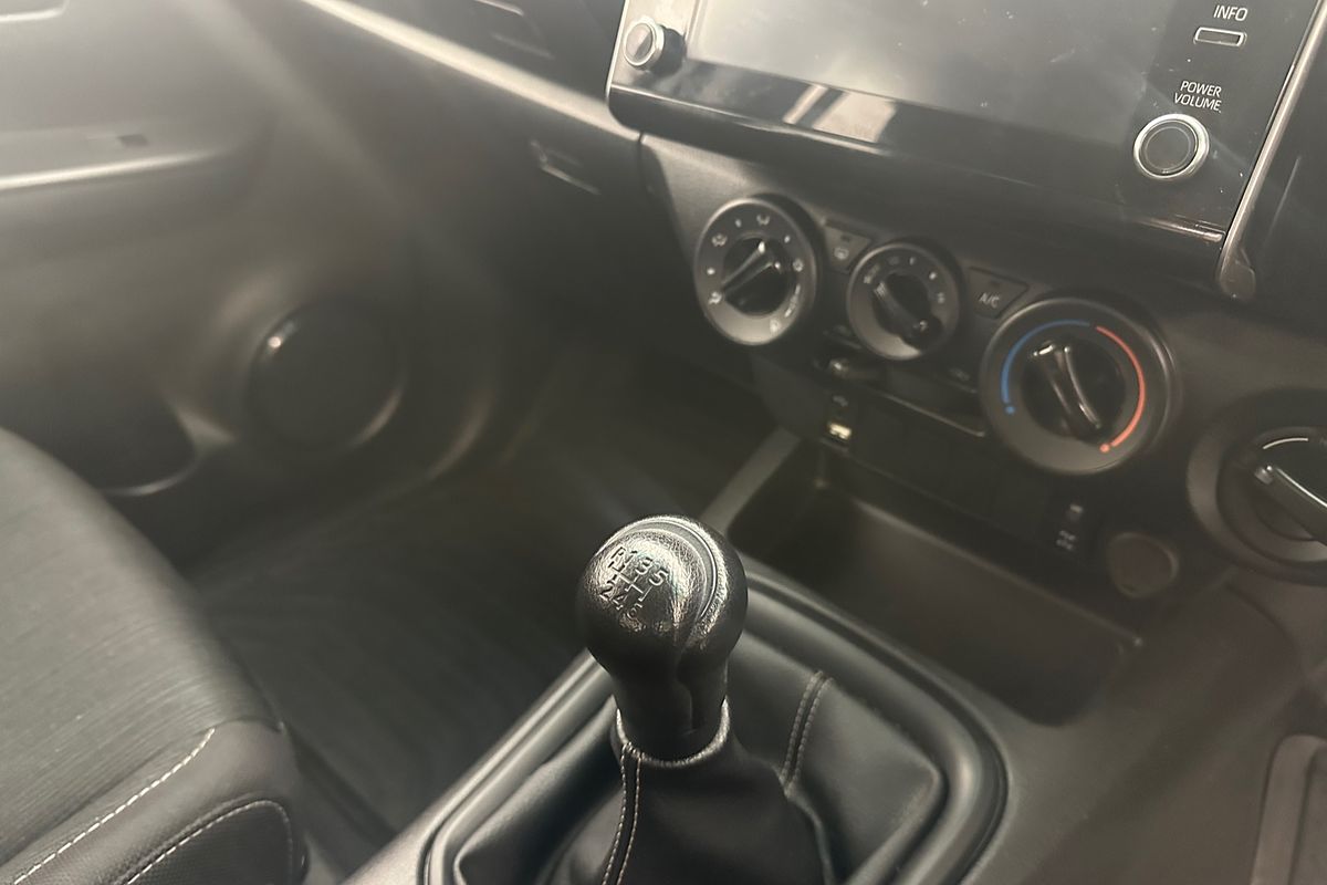 2022 Toyota Hilux SR GUN126R 4X4