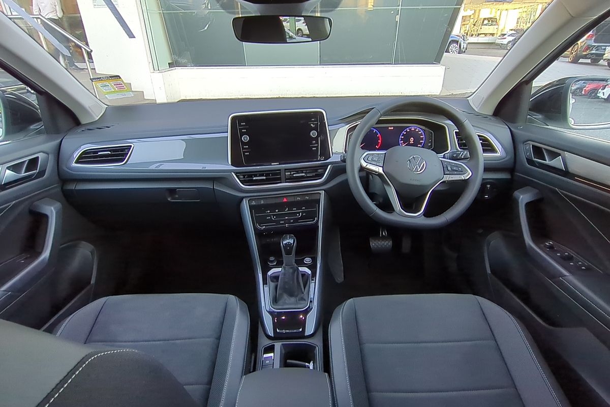 2025 Volkswagen T-Roc 110TSI Style D11