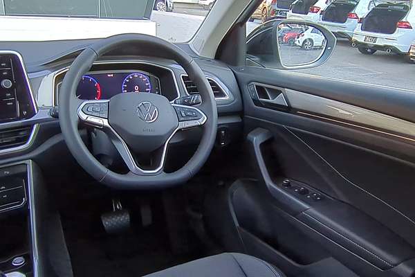 2025 Volkswagen T-Roc 110TSI Style D11
