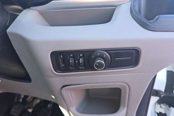 2022 LDV Deliver 9   LWB