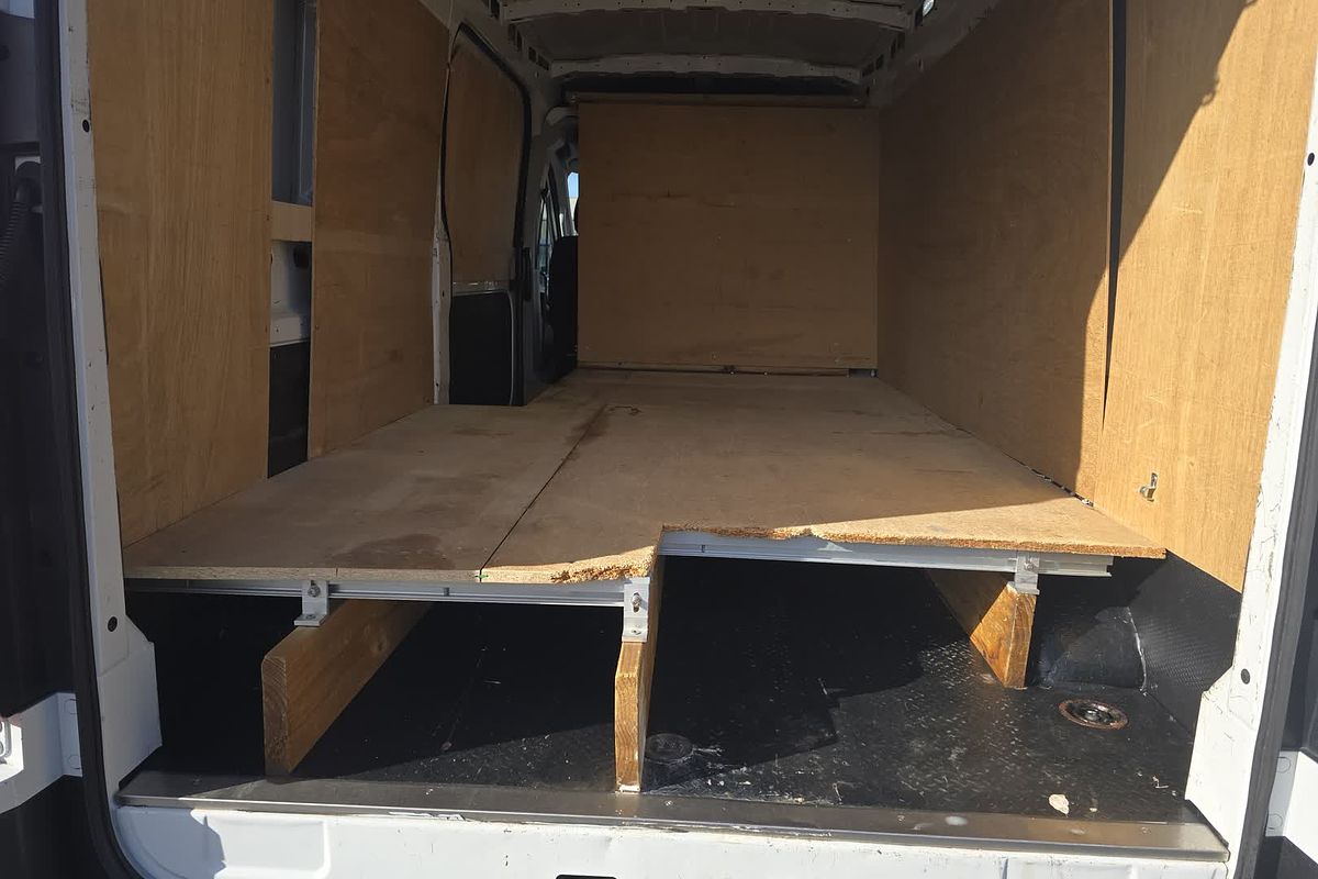 2022 LDV Deliver 9   LWB
