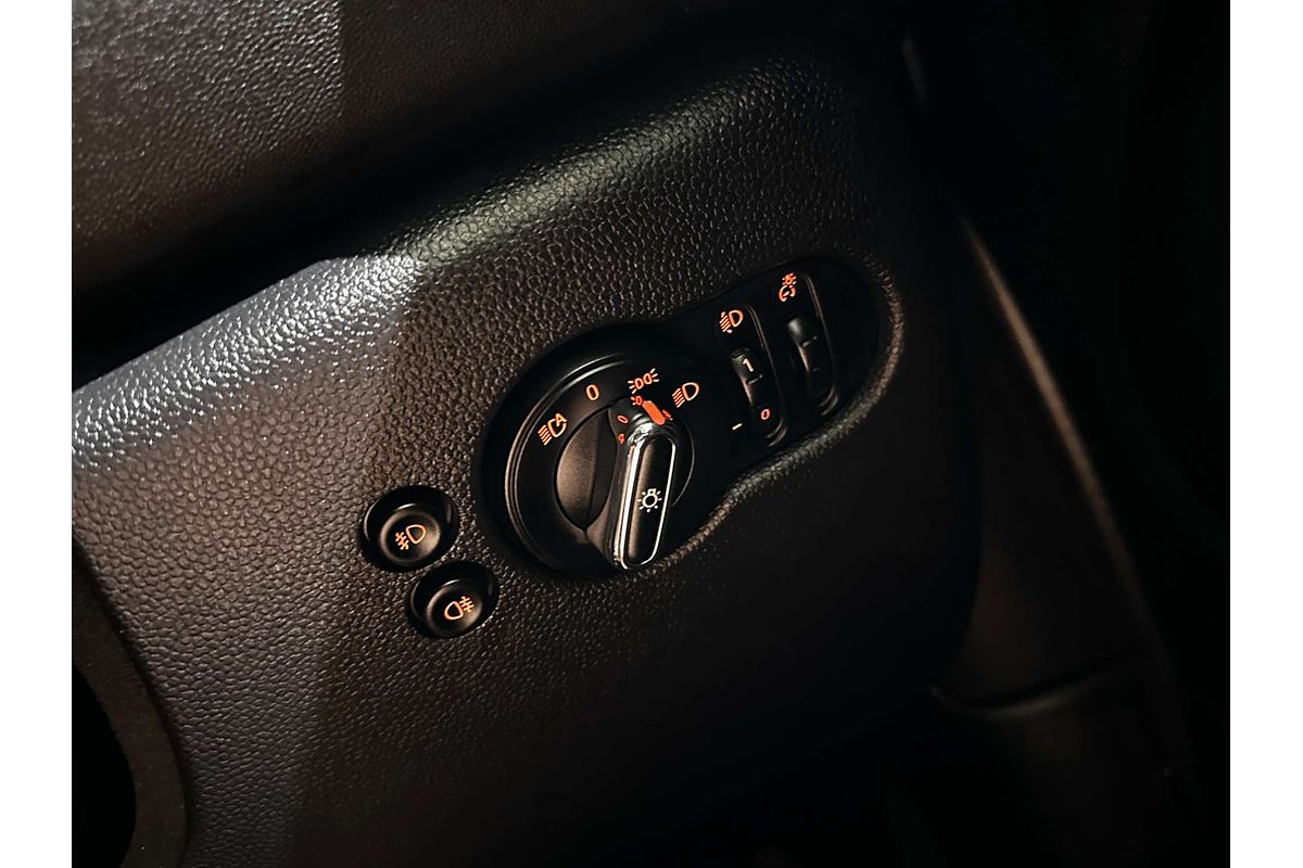 2020 MINI Hatch Cooper F55 LCI