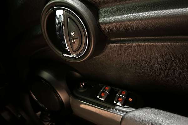 2020 MINI Hatch Cooper F55 LCI