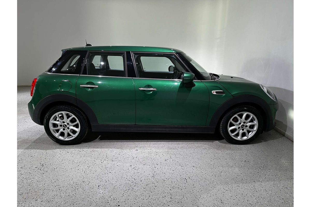 2020 MINI Hatch Cooper F55 LCI