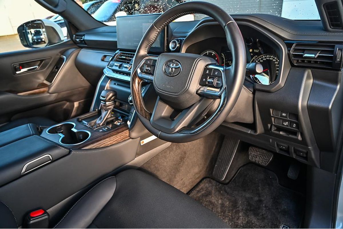 2023 Toyota Landcruiser VX FJA300R