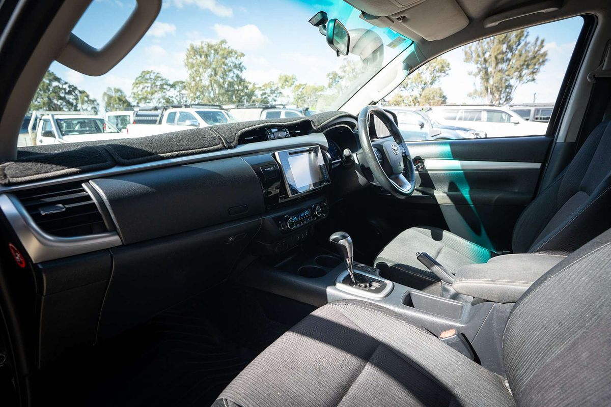 2017 Toyota Hilux SR5 GUN126R 4X4