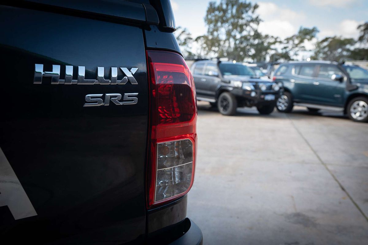 2017 Toyota Hilux SR5 GUN126R 4X4