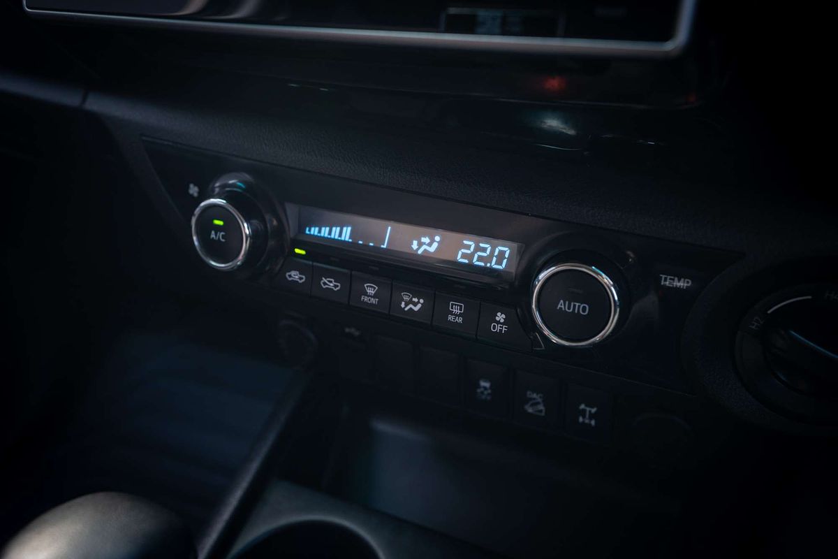2017 Toyota Hilux SR5 GUN126R 4X4