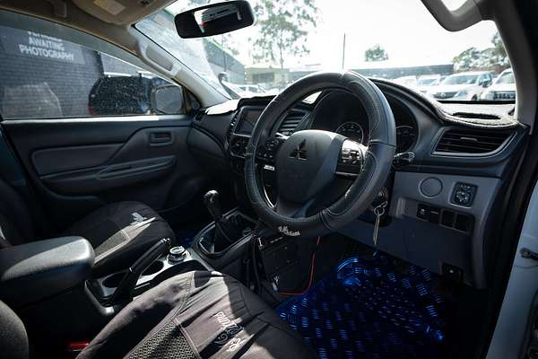 2015 Mitsubishi Triton GLX MQ 4X4