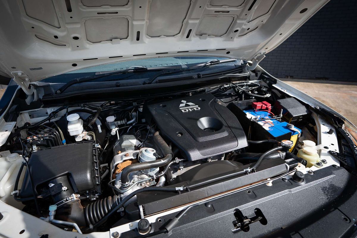 2015 Mitsubishi Triton GLX MQ 4X4