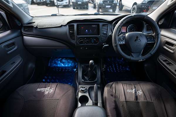 2015 Mitsubishi Triton GLX MQ 4X4