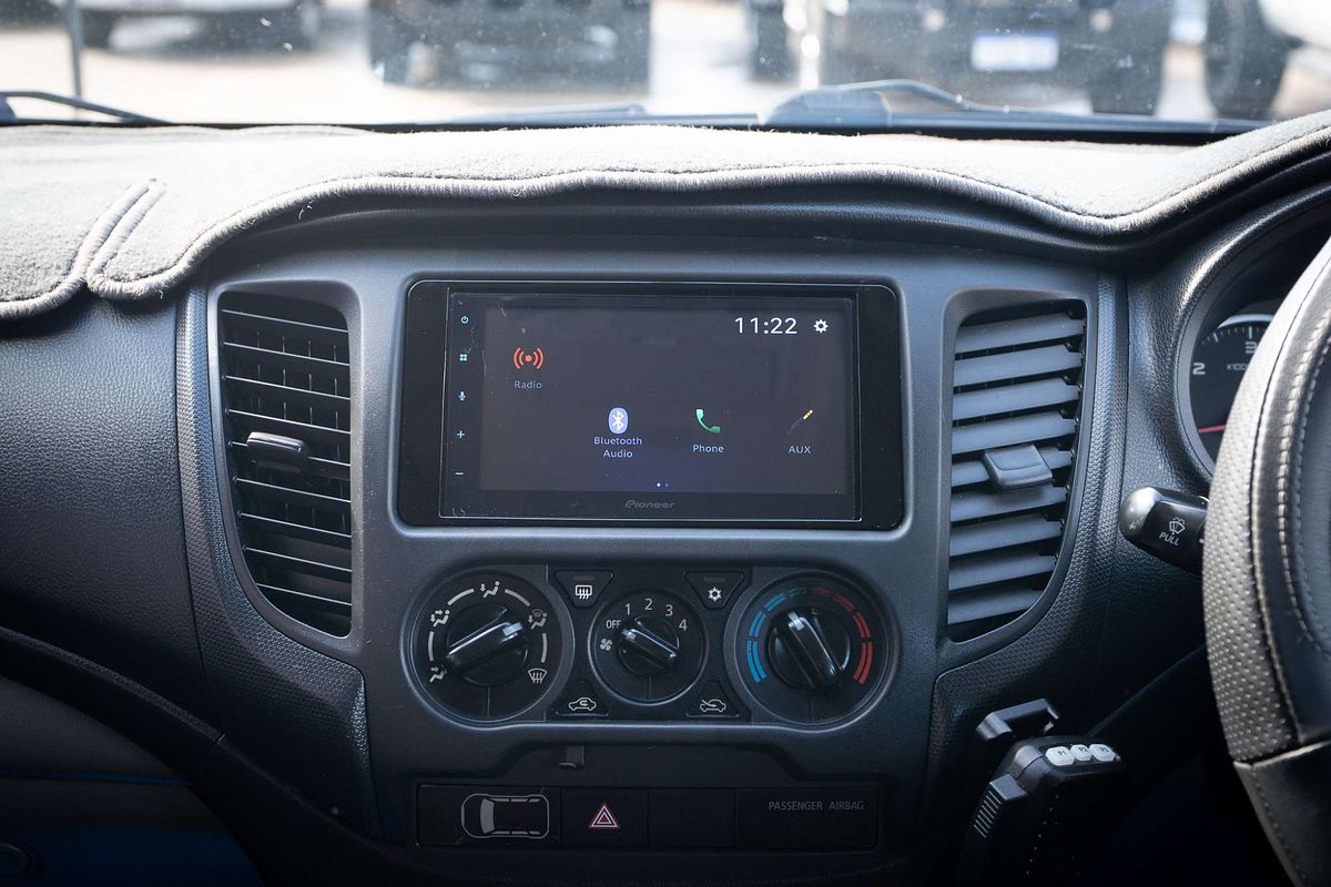 2015 Mitsubishi Triton GLX MQ 4X4