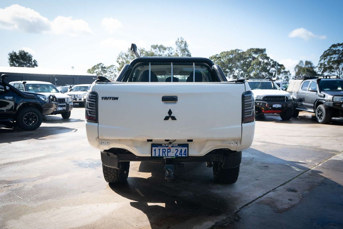 2015 Mitsubishi Triton GLX MQ 4X4