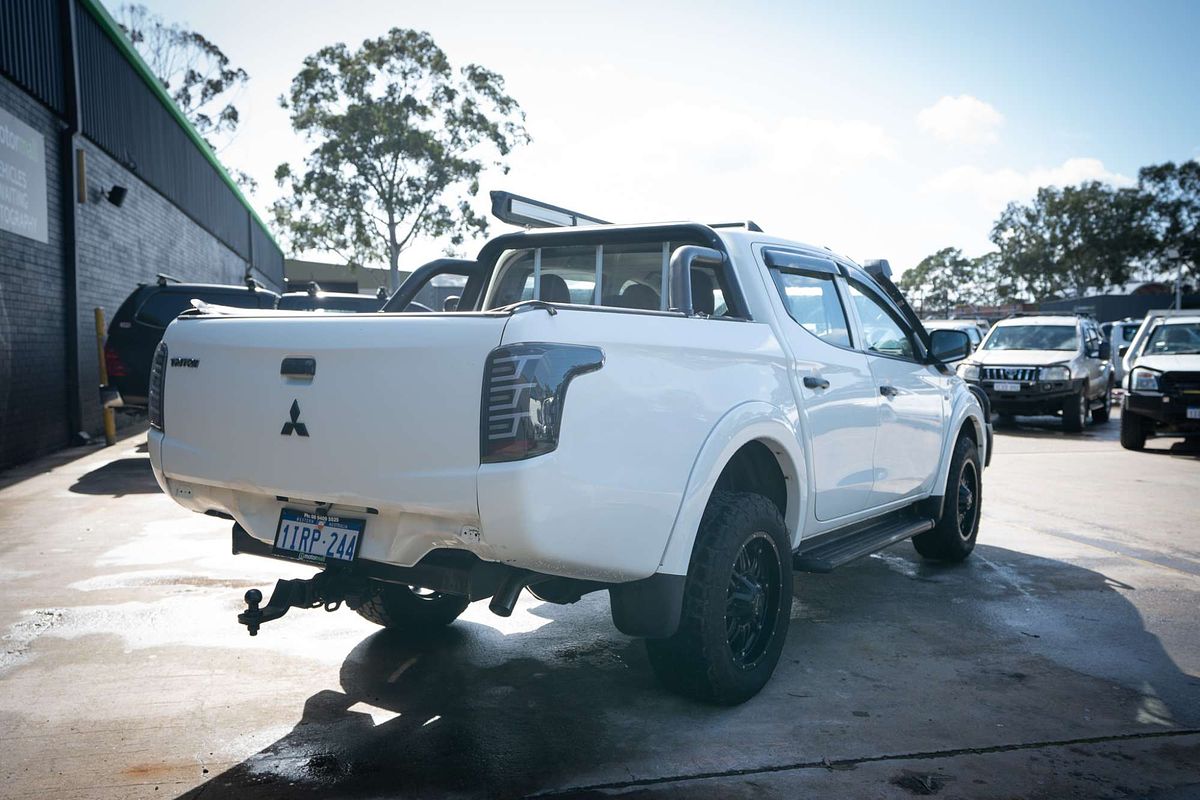 2015 Mitsubishi Triton GLX MQ 4X4