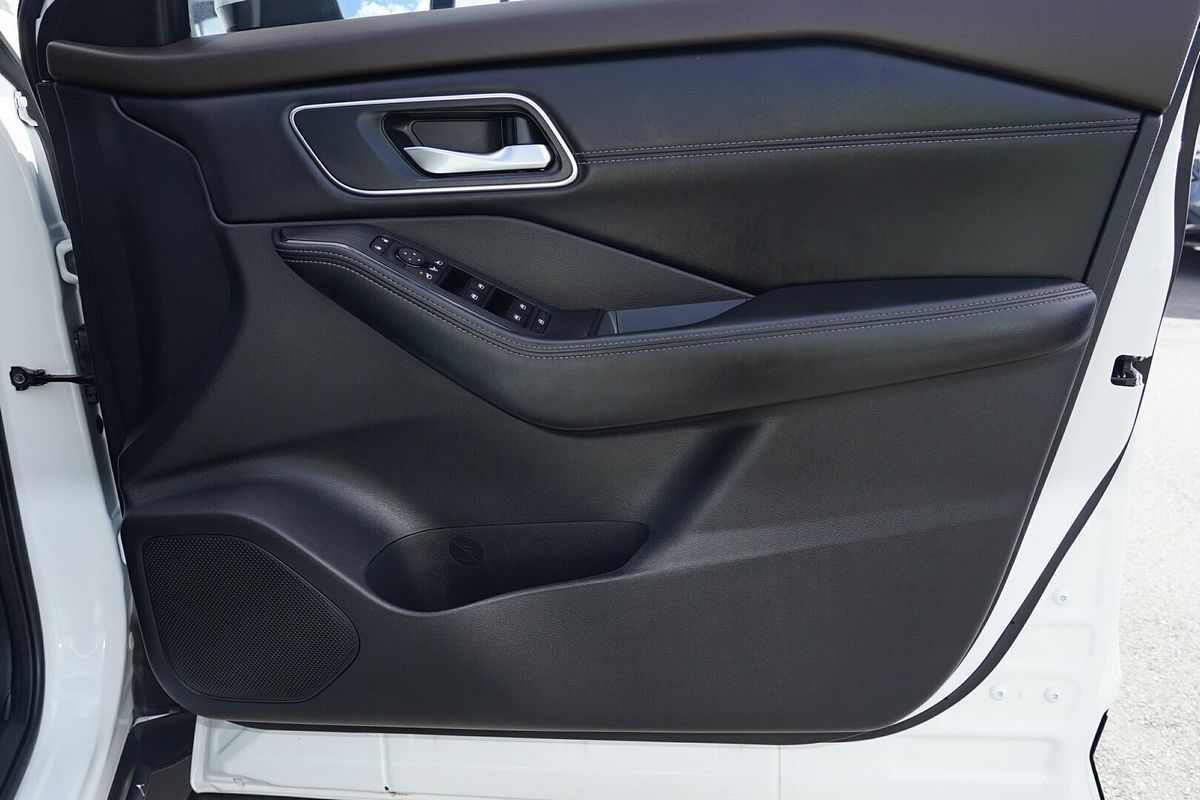2023 Nissan X-TRAIL ST-L T33