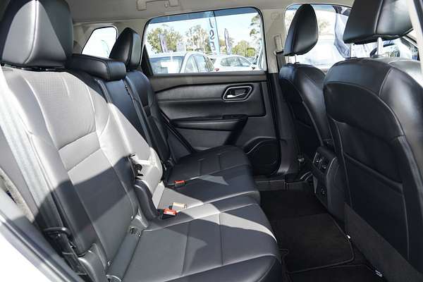2023 Nissan X-TRAIL ST-L T33