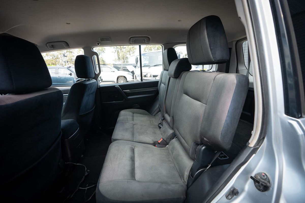 2009 Mitsubishi Pajero GLX NT