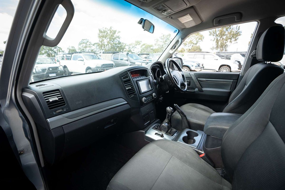 2009 Mitsubishi Pajero GLX NT