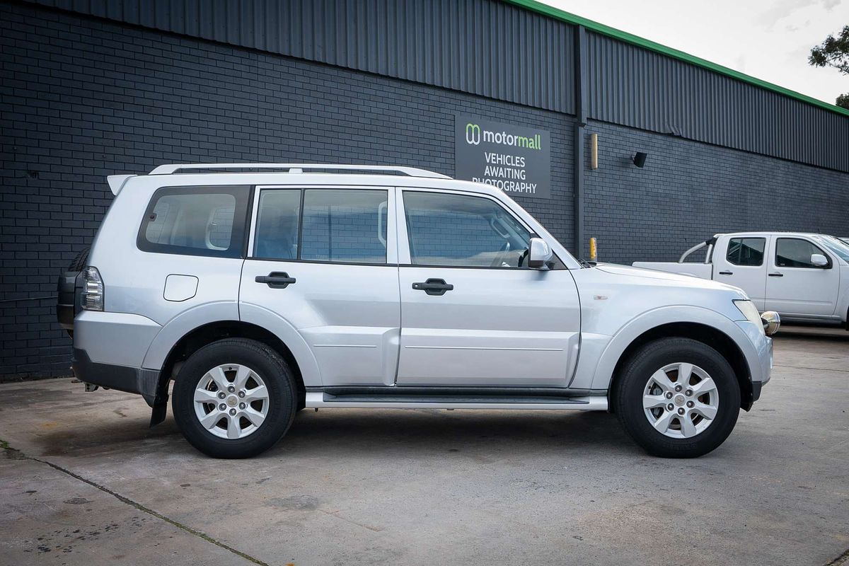 2009 Mitsubishi Pajero GLX NT