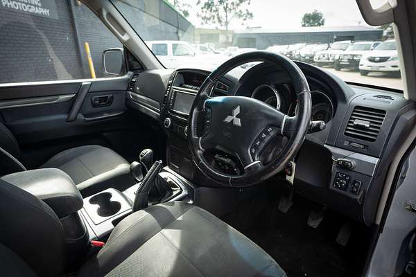 2009 Mitsubishi Pajero GLX NT