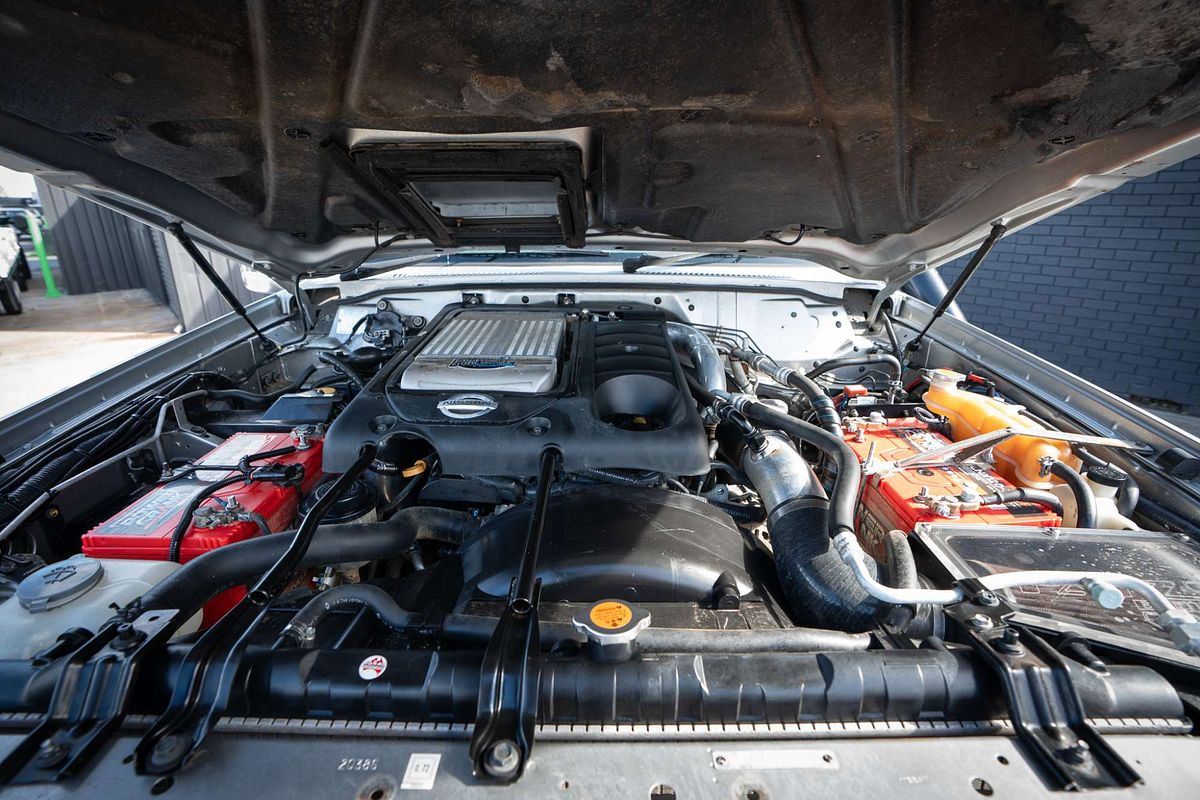 2010 Nissan Patrol ST GU 7
