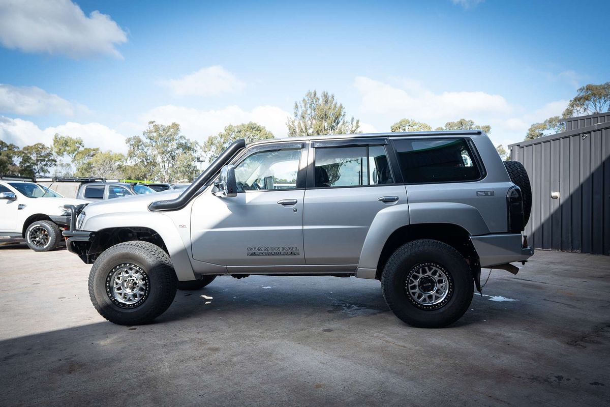 2010 Nissan Patrol ST GU 7