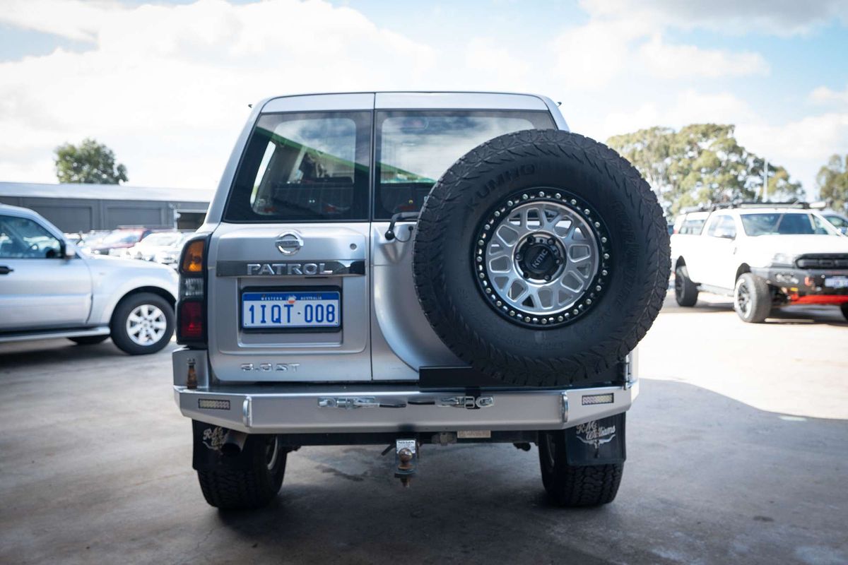 2010 Nissan Patrol ST GU 7