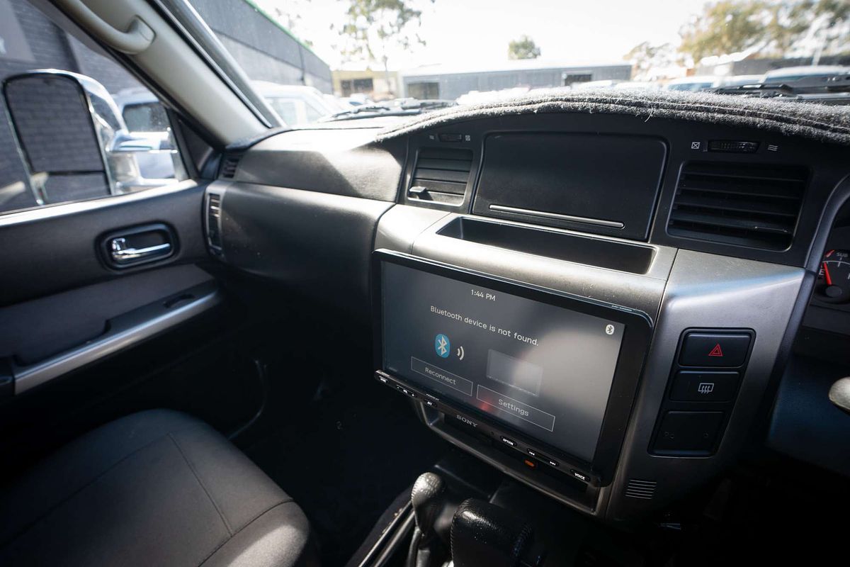 2010 Nissan Patrol ST GU 7