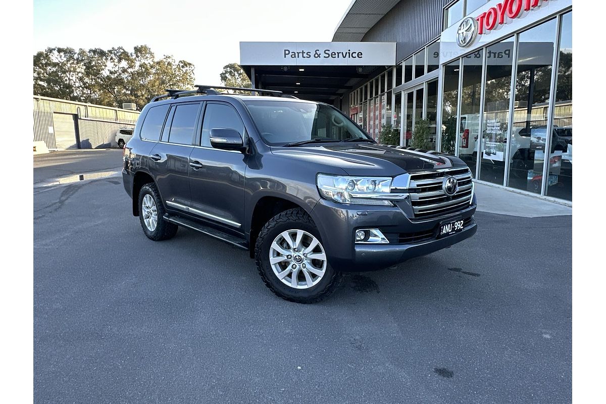 2017 Toyota Landcruiser Sahara VDJ200R