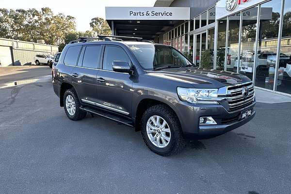 2017 Toyota Landcruiser Sahara VDJ200R