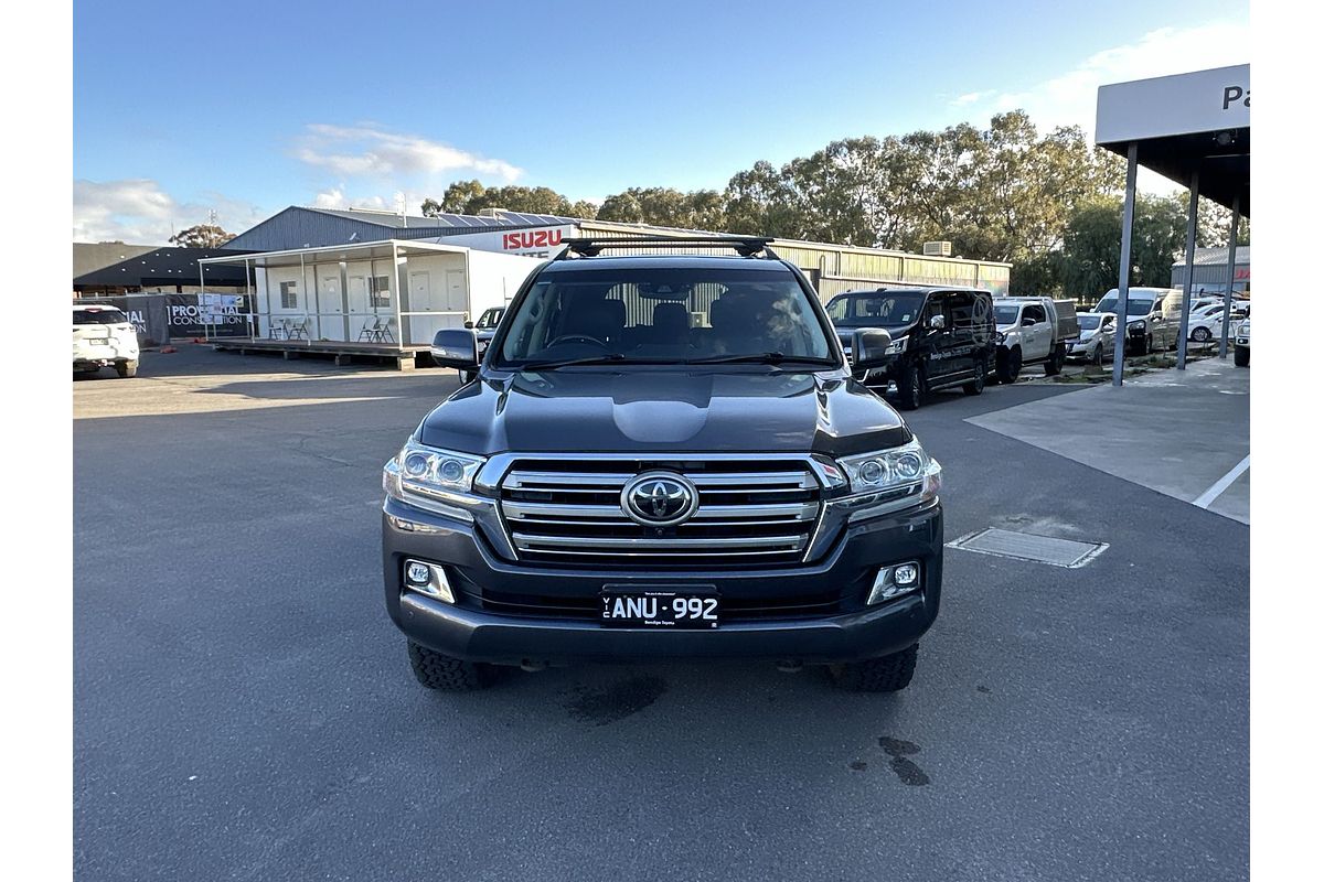 2017 Toyota Landcruiser Sahara VDJ200R