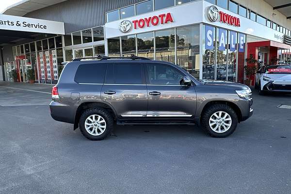 2017 Toyota Landcruiser Sahara VDJ200R
