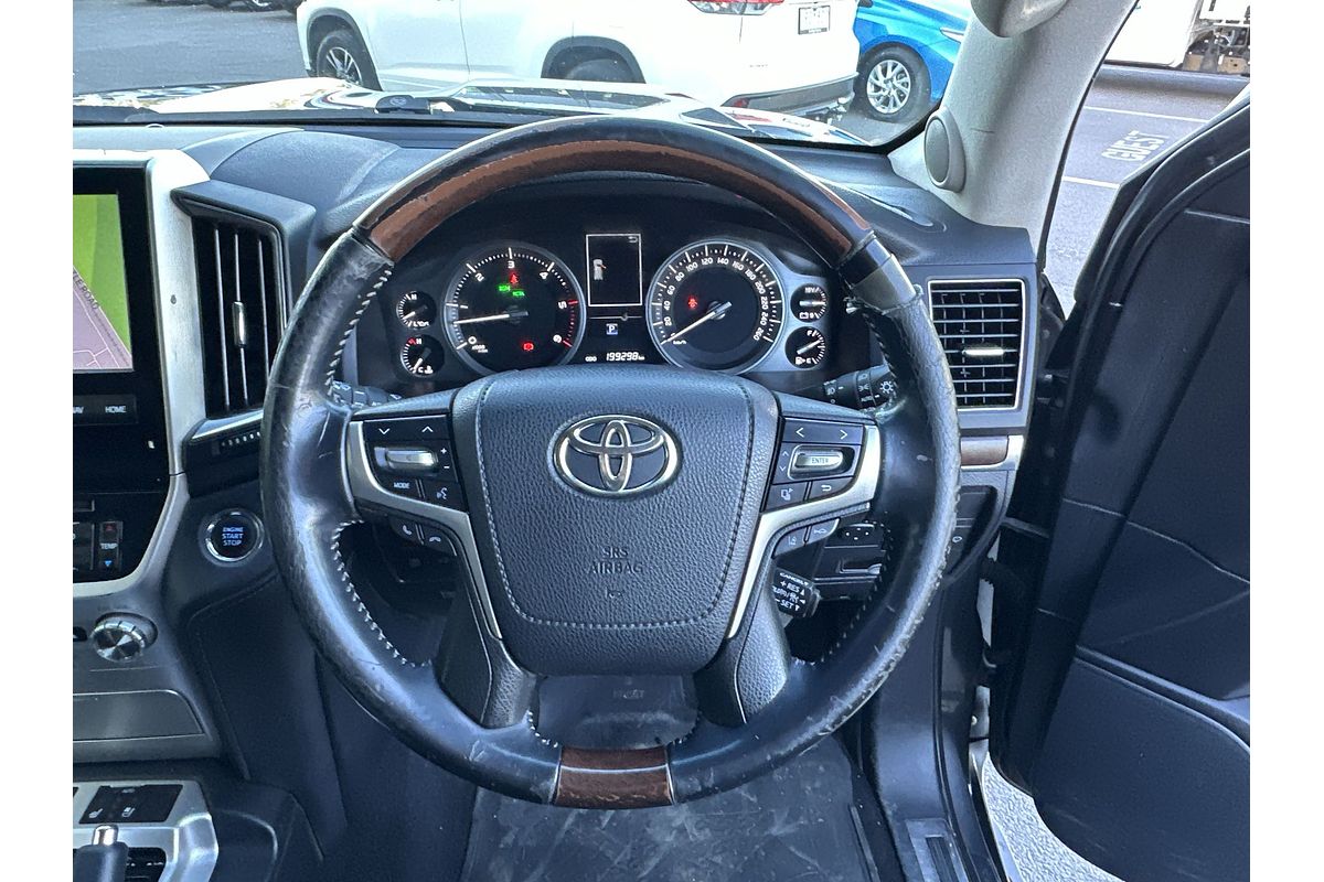 2017 Toyota Landcruiser Sahara VDJ200R