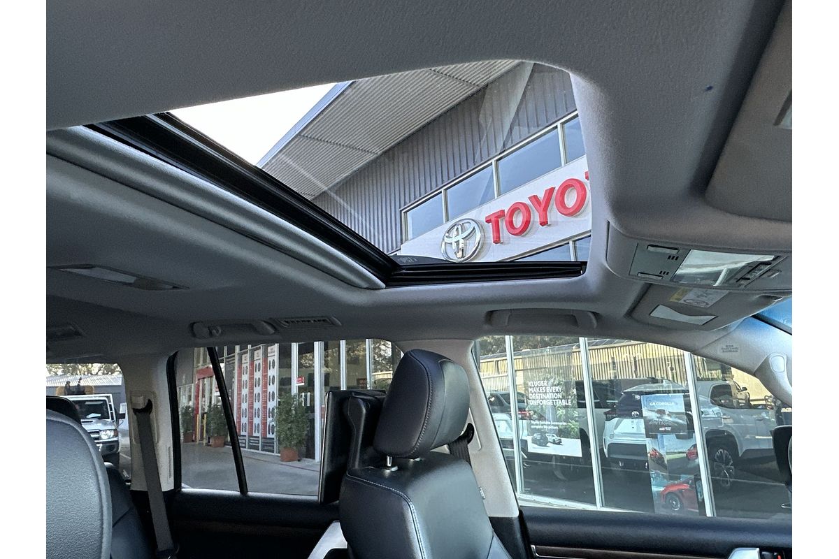 2017 Toyota Landcruiser Sahara VDJ200R