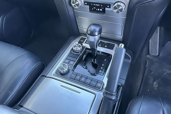 2017 Toyota Landcruiser Sahara VDJ200R