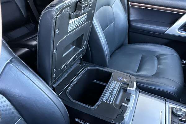 2017 Toyota Landcruiser Sahara VDJ200R