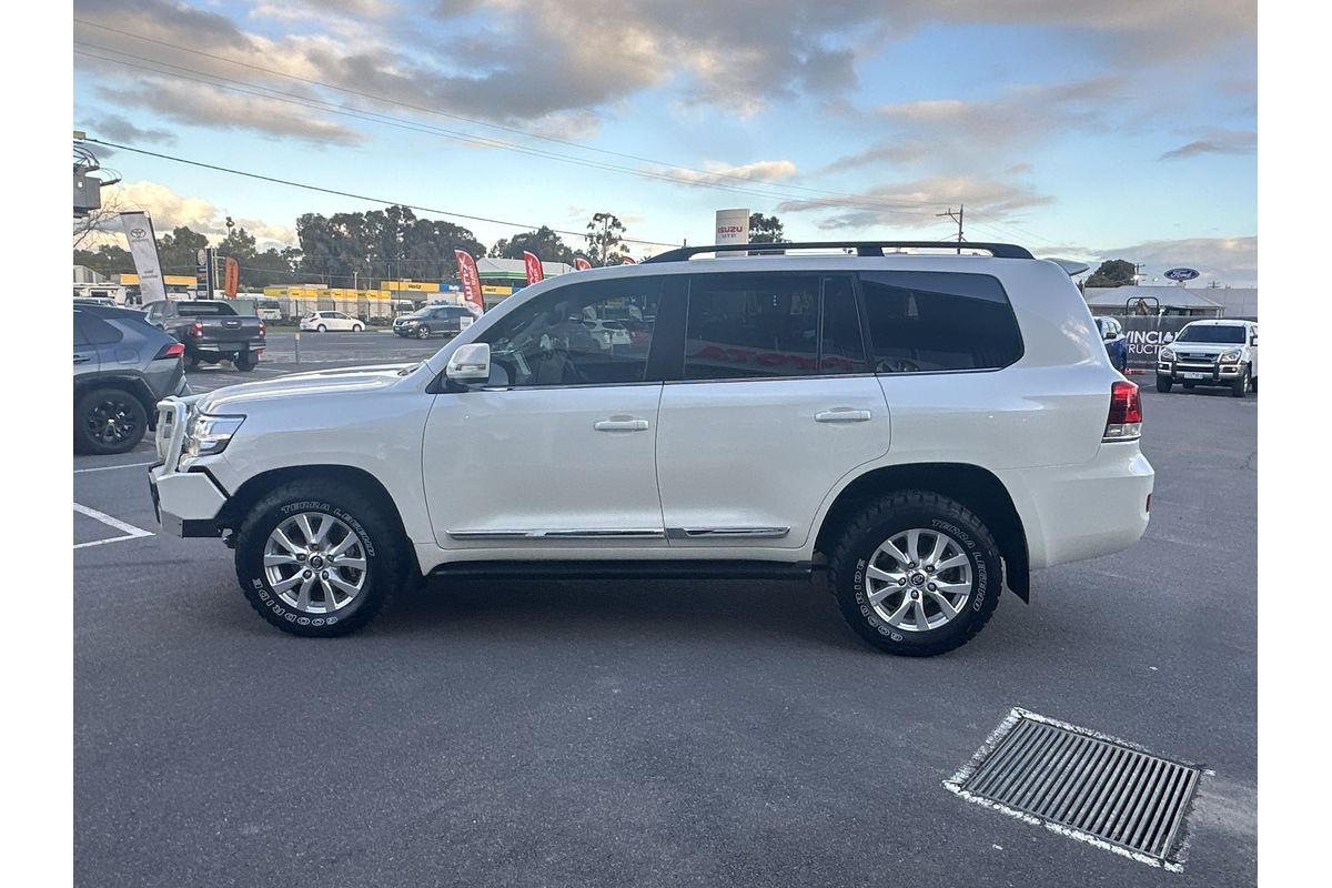2020 Toyota Landcruiser Sahara VDJ200R