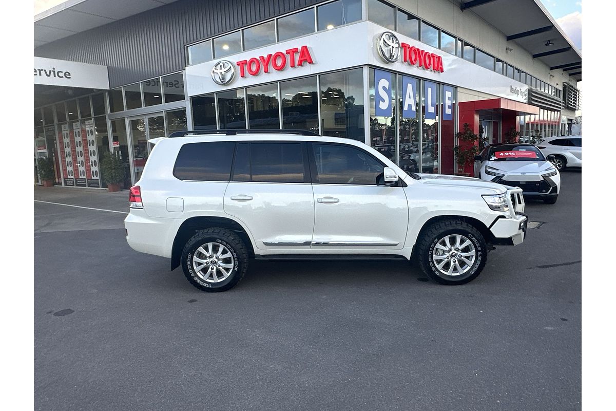 2020 Toyota Landcruiser Sahara VDJ200R