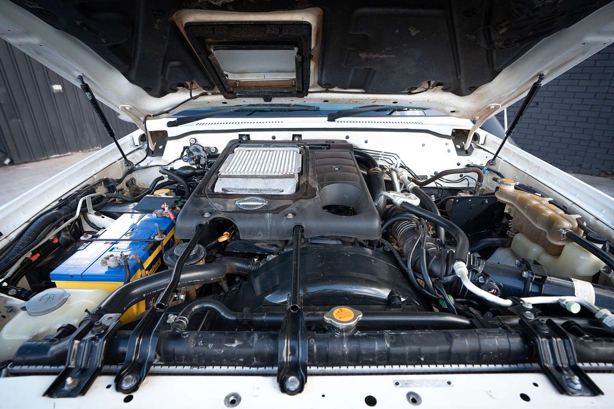 2011 Nissan Patrol ST GU 7