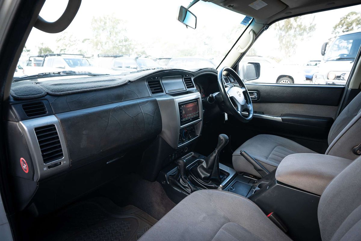 2011 Nissan Patrol ST GU 7