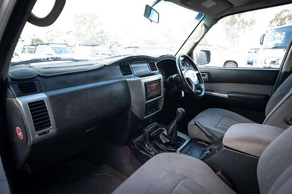 2011 Nissan Patrol ST GU 7