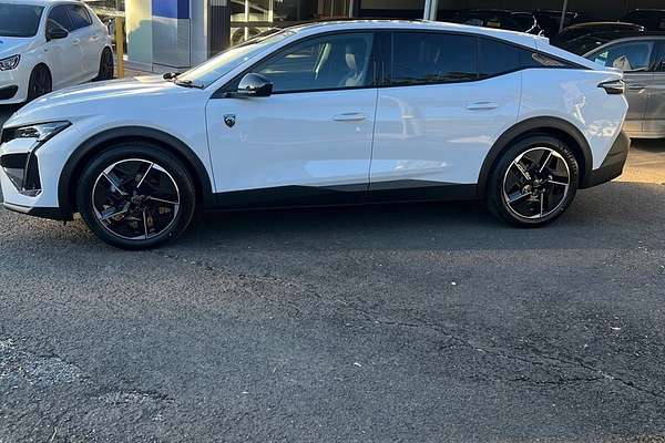 2024 Peugeot 408 GT Fastback e-DCS Hybrid P54 MY25