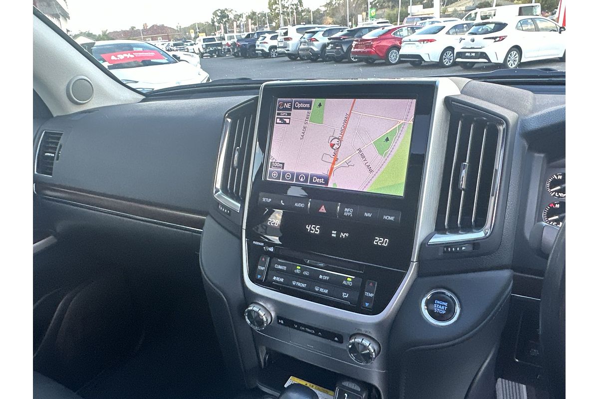 2020 Toyota Landcruiser Sahara VDJ200R