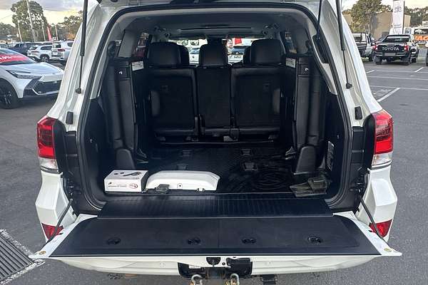 2020 Toyota Landcruiser Sahara VDJ200R