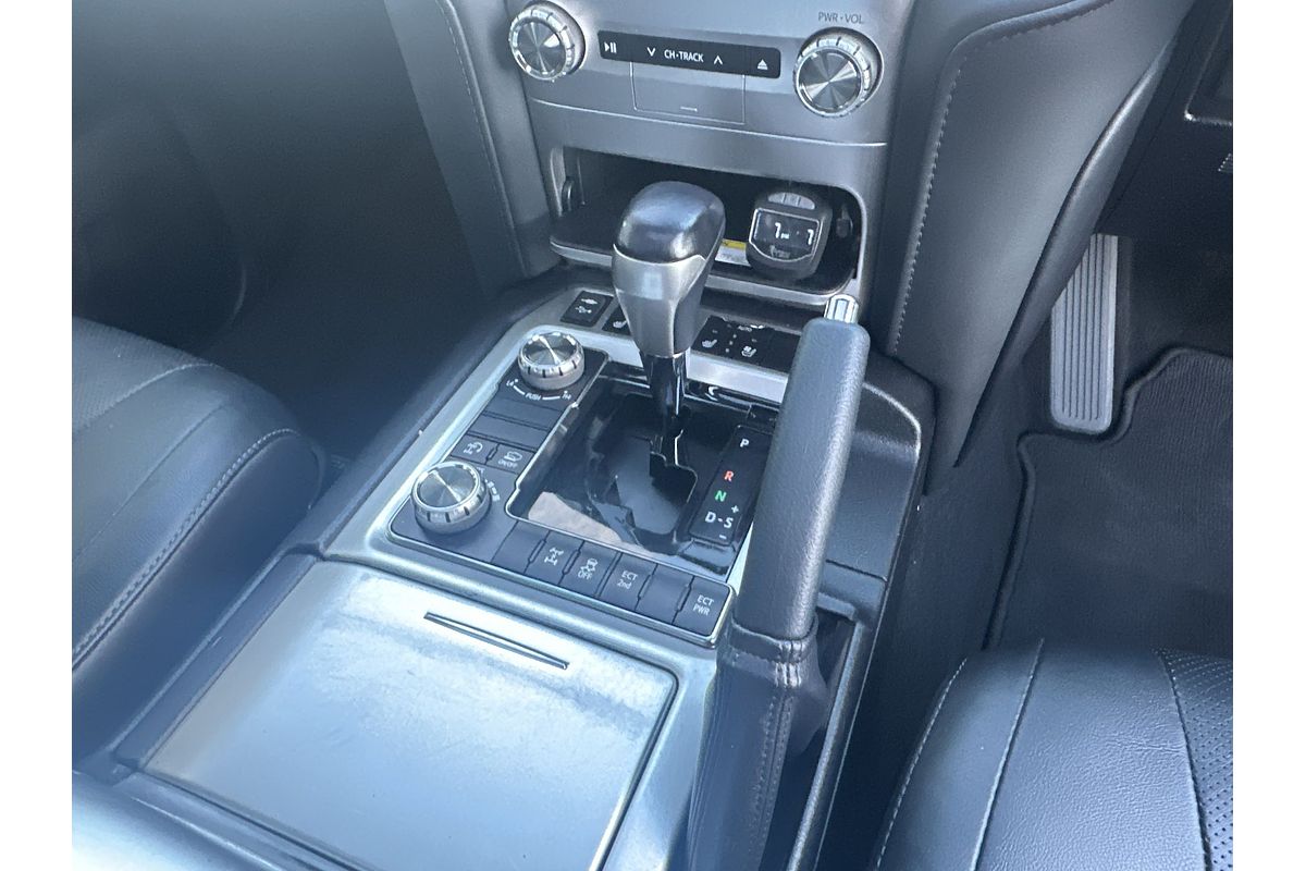 2020 Toyota Landcruiser Sahara VDJ200R