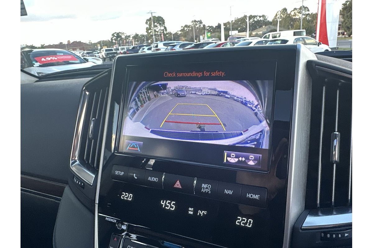 2020 Toyota Landcruiser Sahara VDJ200R