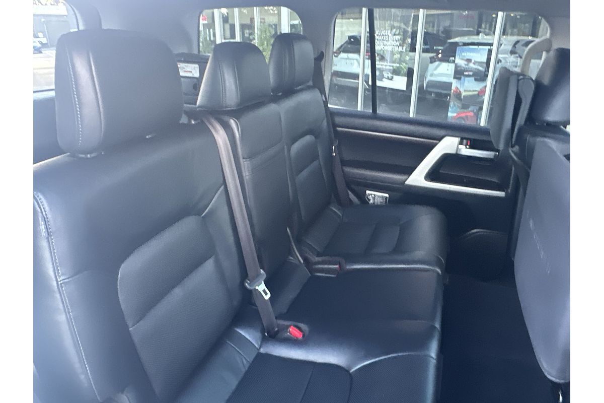 2020 Toyota Landcruiser Sahara VDJ200R