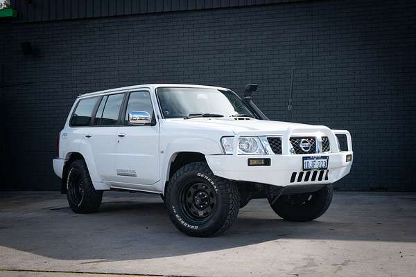 2010 Nissan Patrol ST GU 7