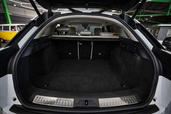 2018 Land Rover Range Rover Velar D300 SE L560