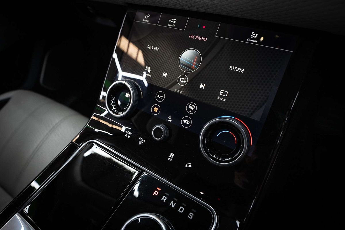 2018 Land Rover Range Rover Velar D300 SE L560